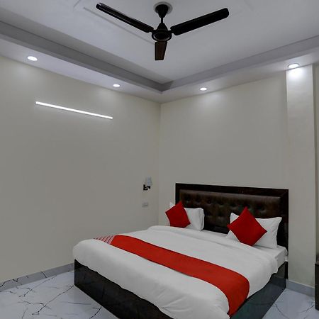 Hotel O Diamond Inn New Delhi Exterior foto
