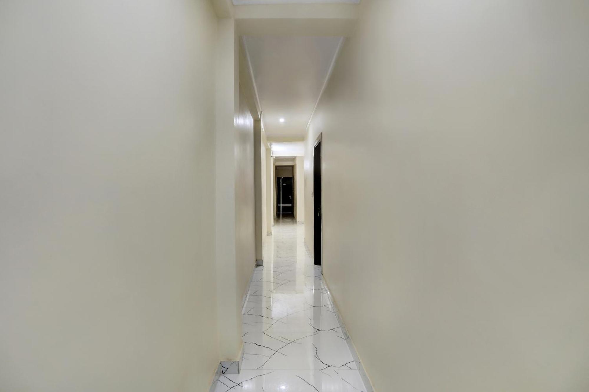 Hotel O Diamond Inn New Delhi Exterior foto