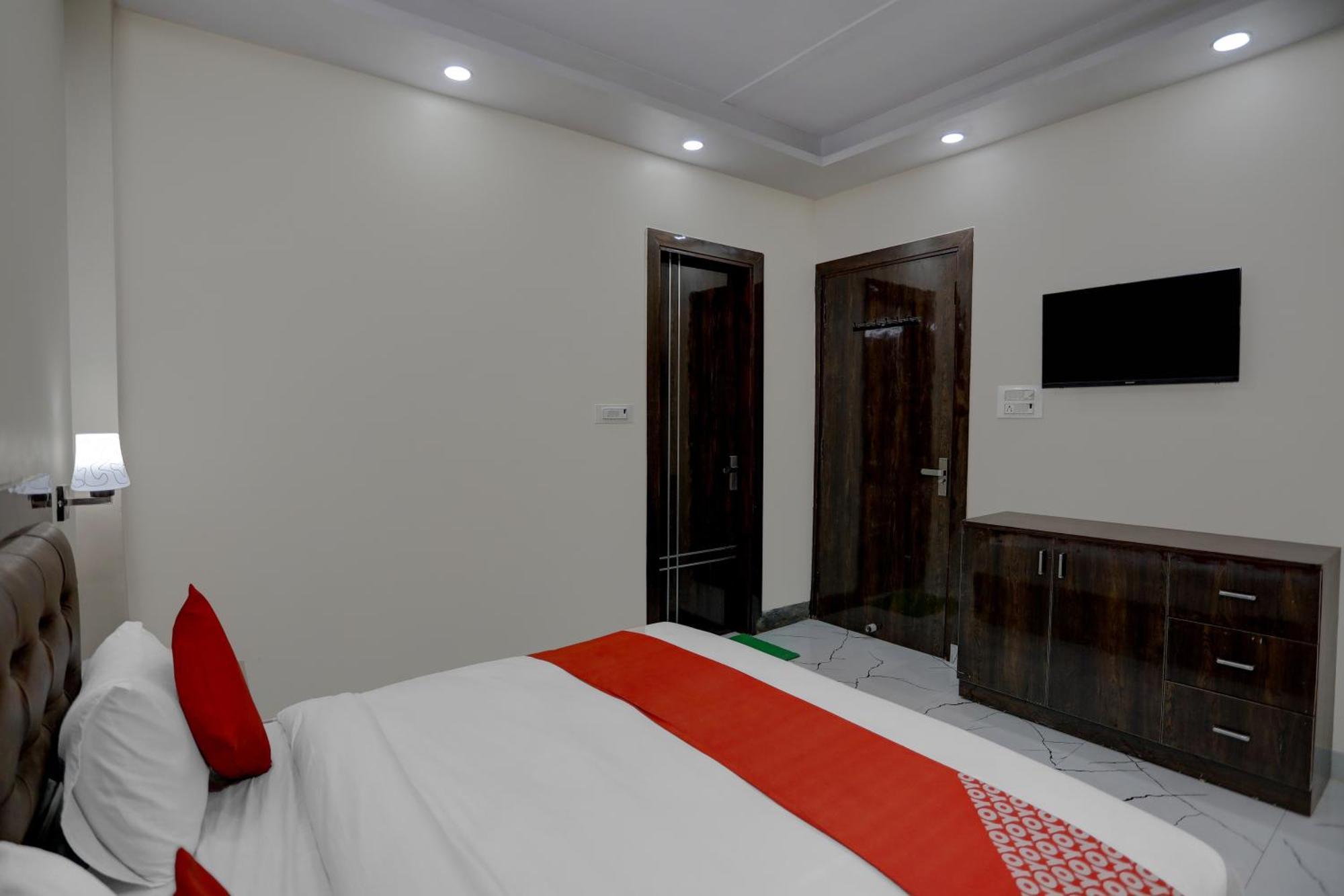 Hotel O Diamond Inn New Delhi Exterior foto